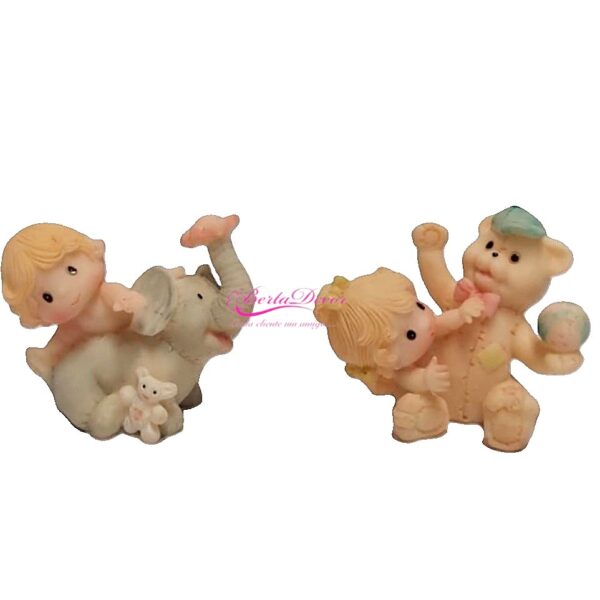 Cxa. 4 Bonecos Resina