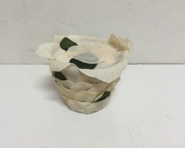 Rose Petals Pot 10cm