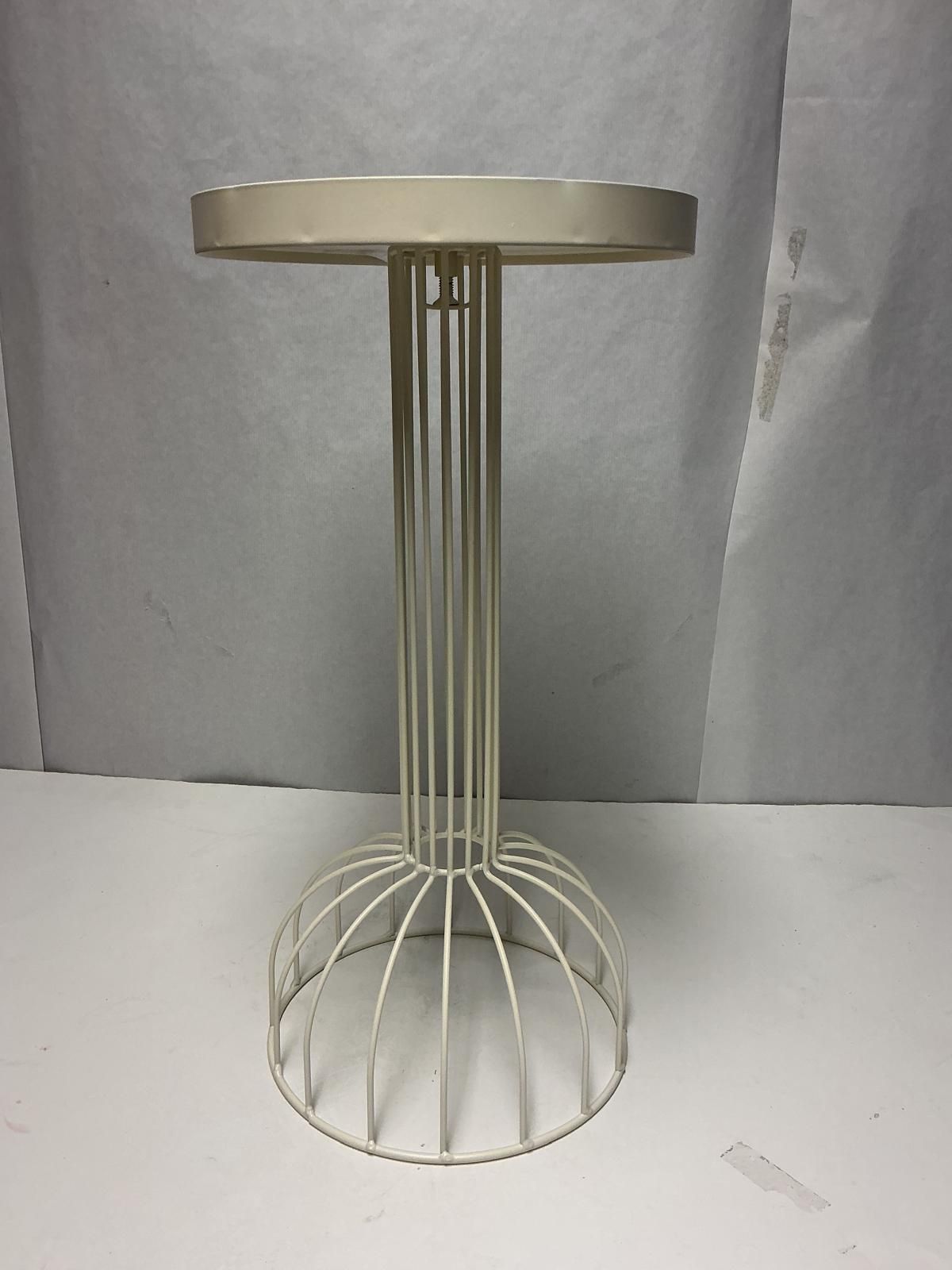 Taça Metalica /creme H108X105X195